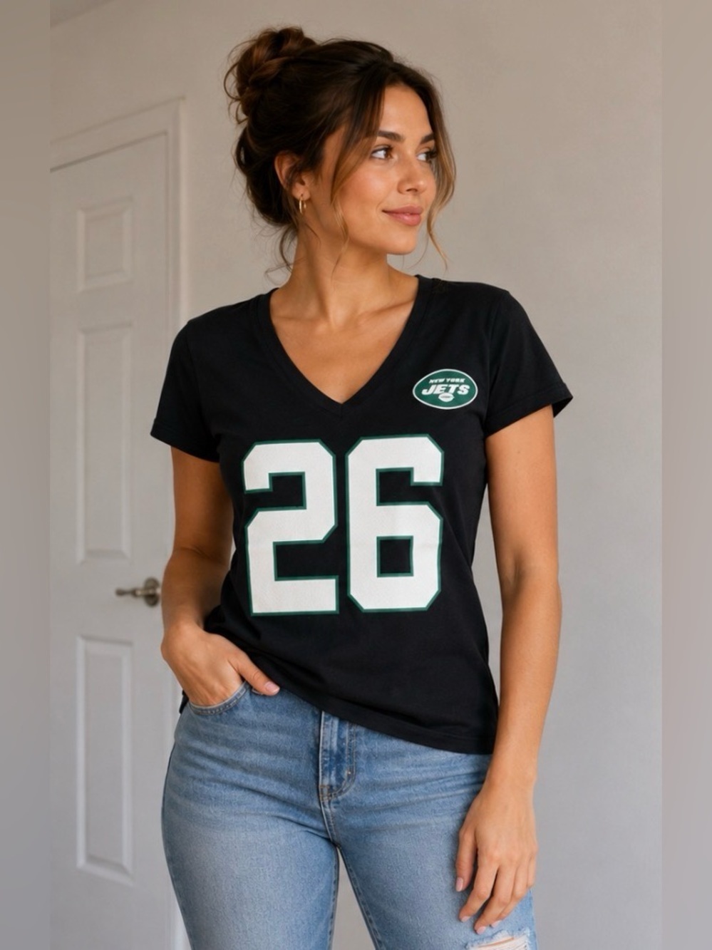 Fanatics New York Jets Le’Veon Bell #26 Women’s V-Neck T-Shirt – Black Size XL
